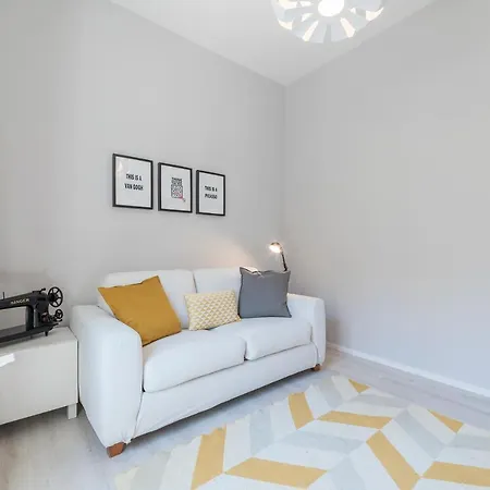 Modern And Bright Flat Near San Peter