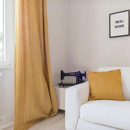 Modern And Bright Flat Near San Peter *