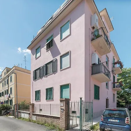 Apartment Modern And Bright Flat Near San Peter Rom