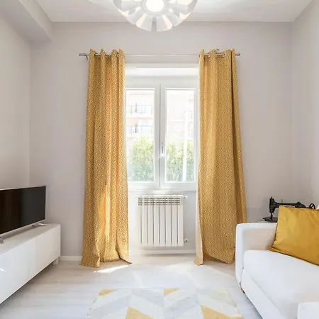 Modern And Bright Flat Near San Peter *